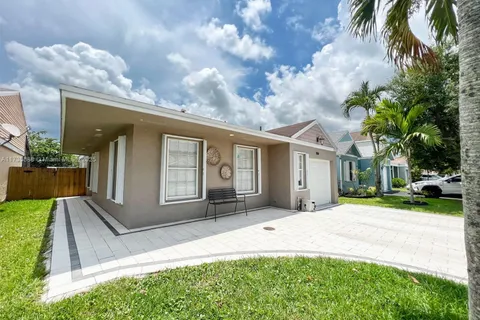 258 SW 159th Ave, Sunrise FL 33326