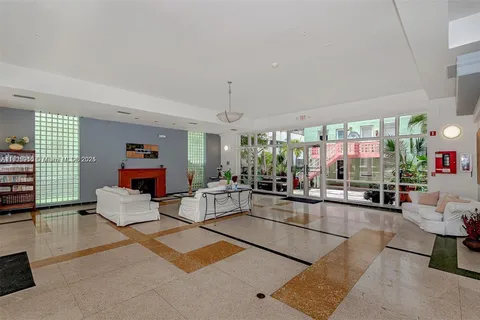 1460 Ocean Dr # 204, Miami Beach FL 33139