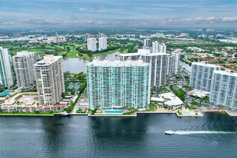 20281 E Country Club Dr # 407, Aventura FL 33180