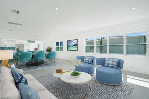 7915 Hawthorne Ave, Miami Beach FL 33141