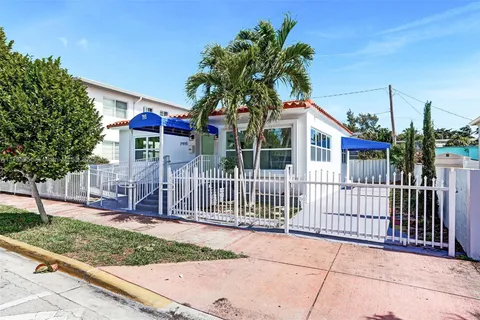 7915 Hawthorne Ave, Miami Beach FL 33141