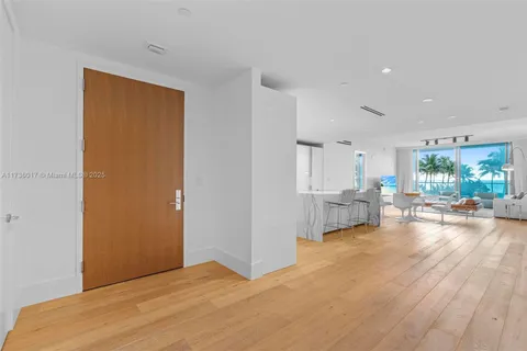 10203 Collins Ave # 202, Bal Harbour FL 33154