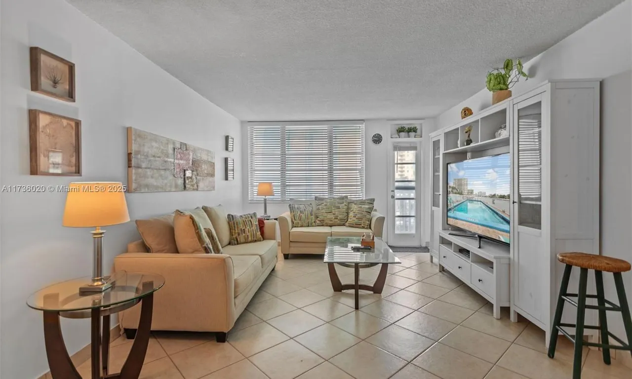 1913 S Ocean Dr # 316, Hallandale Beach FL 33009