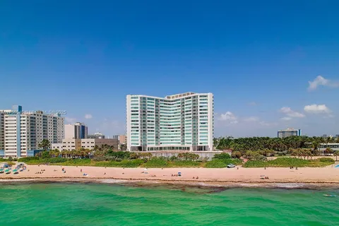 7135 Collins Ave # 1803, Miami Beach FL 33141