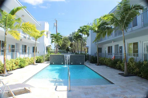 315 S Shore Dr # 1, Miami Beach FL 33141