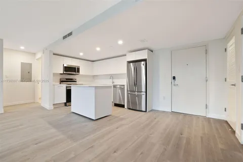 1504 Bay Rd # 1408, Miami Beach FL 33139