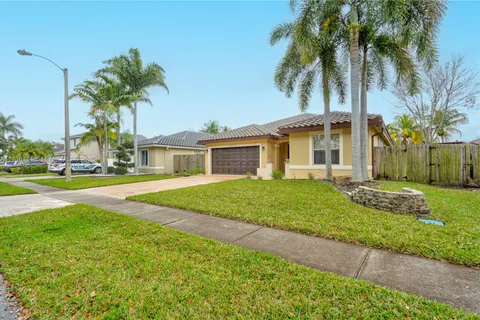 18774 NW 24th Pl, Pembroke Pines FL 33029