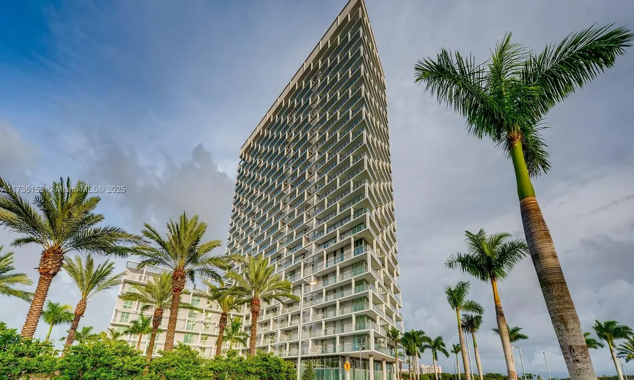 2000 Metropica Way # 910, Sunrise FL 33323