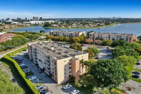 500 Executive Center Dr # 4A, West Palm Beach FL 33401