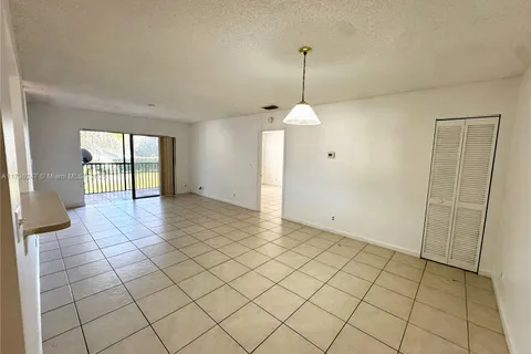 12262 Royal Palm Blvd # 8, Coral Springs FL 33065