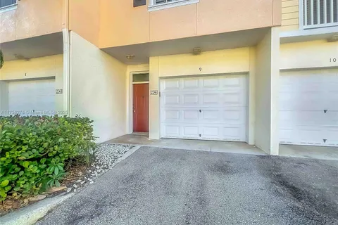 125 Galicia Way # 204, Jupiter FL 33458