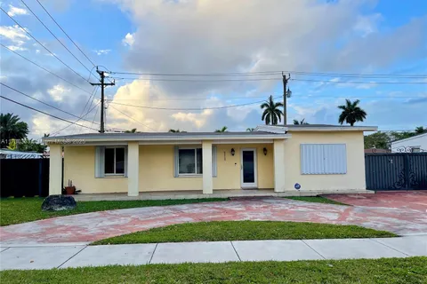 9210 SW 43rd Ter, Miami FL 33165