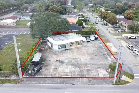 11580 NE 2nd Ave, Miami FL 33161