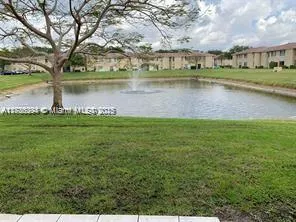 895 Twin Lakes Dr # F, Coral Springs FL 33071