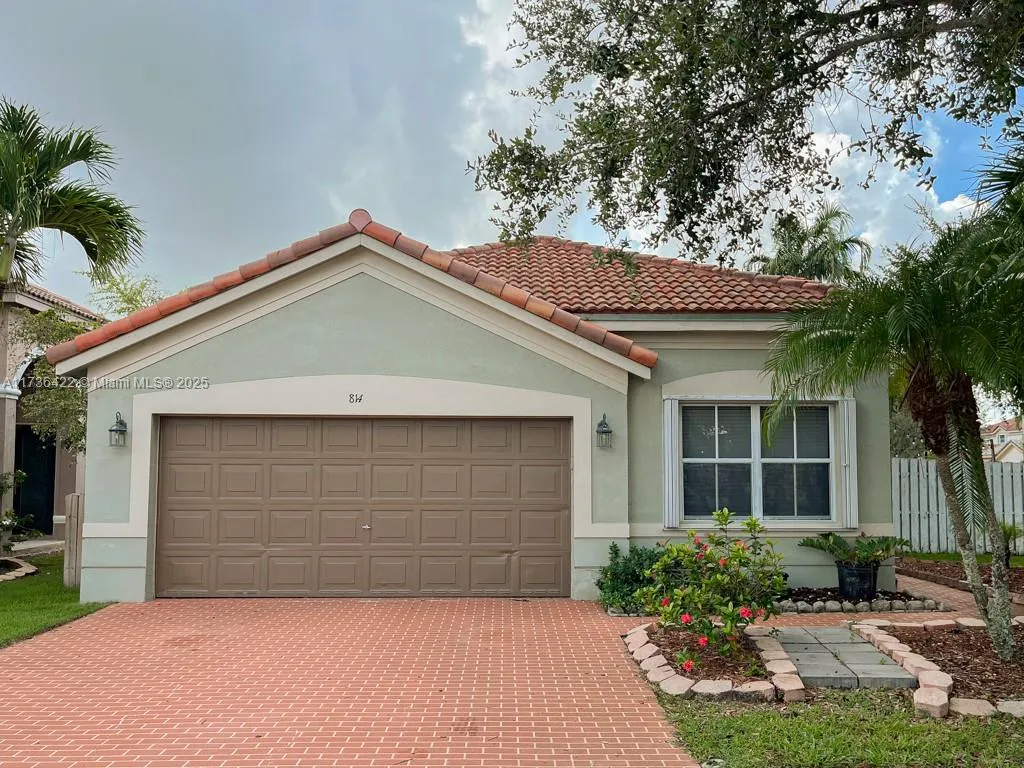 814 Kapok Way, Weston FL 33327