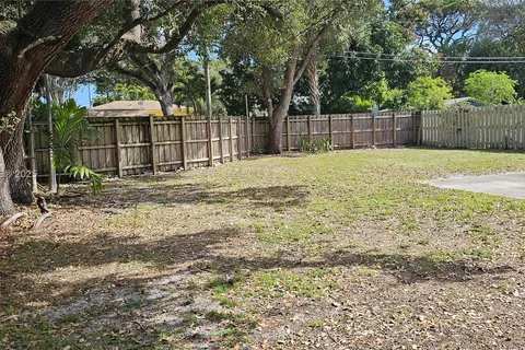 12335 NE 12th Ct, North Miami FL 33161