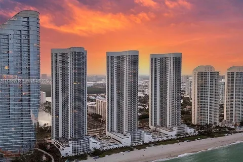 15901 Collins # 2203, Sunny Isles Beach FL 33160