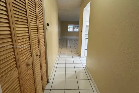 505 NW 177th St # 103, Miami Gardens FL 33169