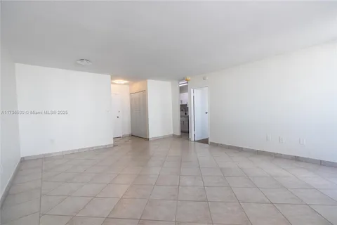 5313 Collins Ave # 503, Miami Beach FL 33140