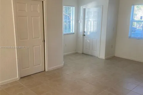 8368 SW 27th St # 106, Miramar FL 33025