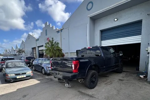 NW Car Dealer For Sale (Turnkey Sale), Miami FL 33166