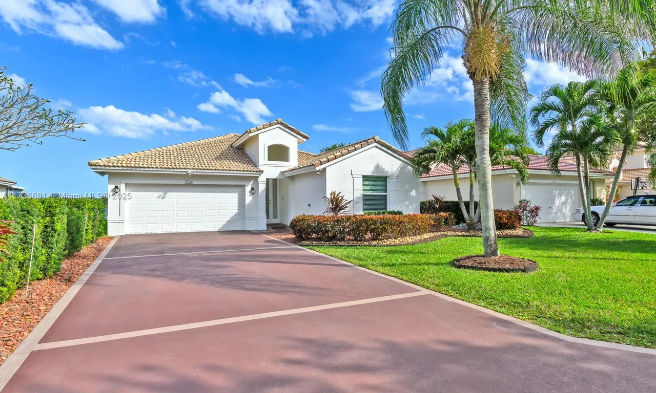 3724 Coco Lake Dr, Coconut Creek FL 33073