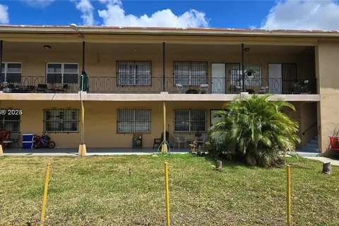 383 E 4th Ave # 8, Hialeah FL 33010