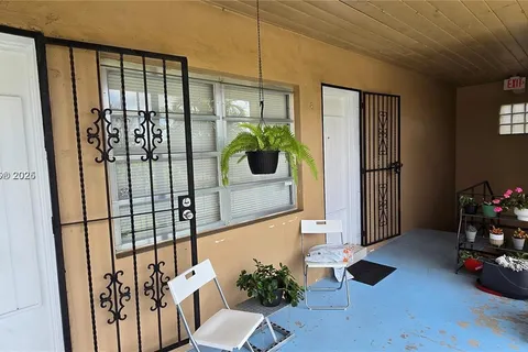 383 E 4th Ave # 8, Hialeah FL 33010