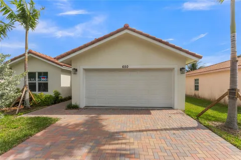 650 NW 21st Ave, Pompano Beach FL 33069