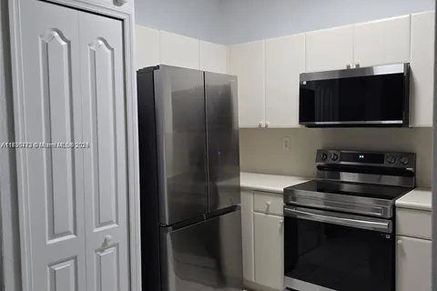 1656 SE 29th Ct # 102, Homestead FL 33035
