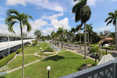 600 Layne Blvd # 216, Hallandale Beach FL 33009