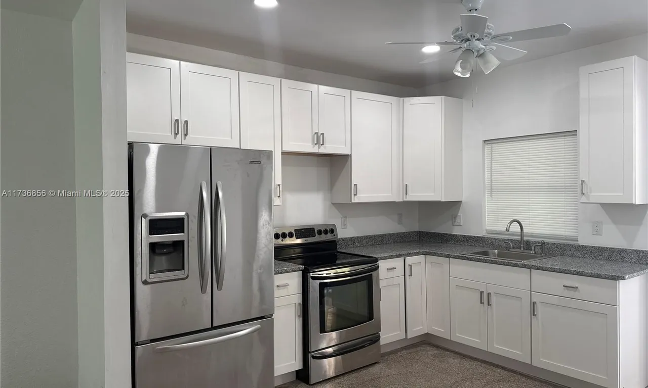 1017 Chipola Rd # B, Fort Pierce FL 34950