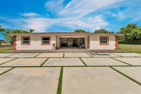 15750 SW 232nd St, Miami FL 33170