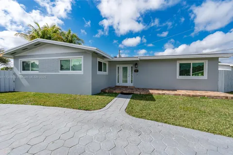 9470 Dana Rd, Cutler Bay FL 33157