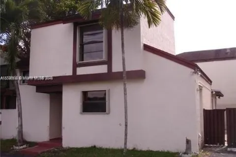 9702 NW 5th Ln # 9702, Miami FL 33172