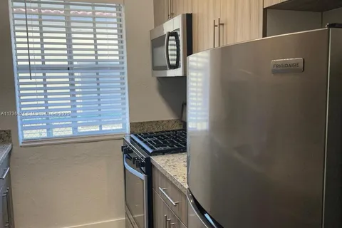 6805 Abbott Ave # 2, Miami Beach FL 33141