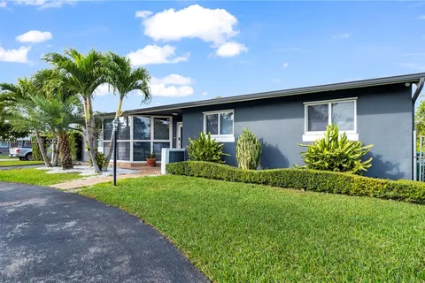 16241 SW 280th St, Homestead FL 33031