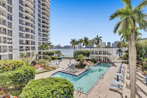 3600 Mystic Pointe Dr # 1404, Aventura FL 33180