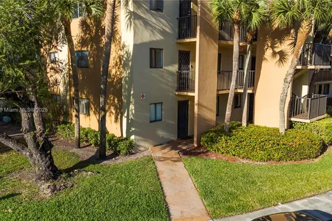 7322 Ashmont Cir # 101, Tamarac FL 33321