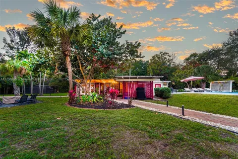 40 NE 24th St, Lazy Lake FL 33305