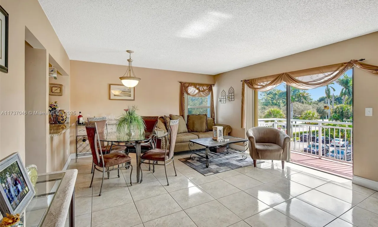 505 S Pine Island Rd # 306B, Plantation FL 33324