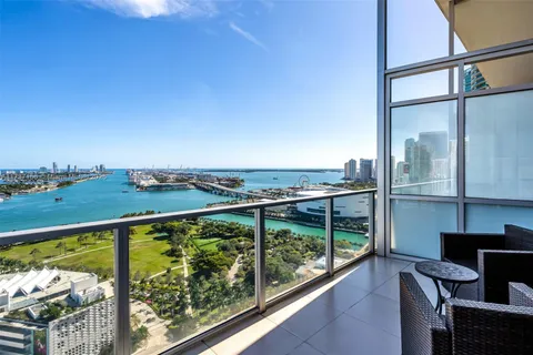 1100 Biscayne Blvd # 2907, Miami FL 33132