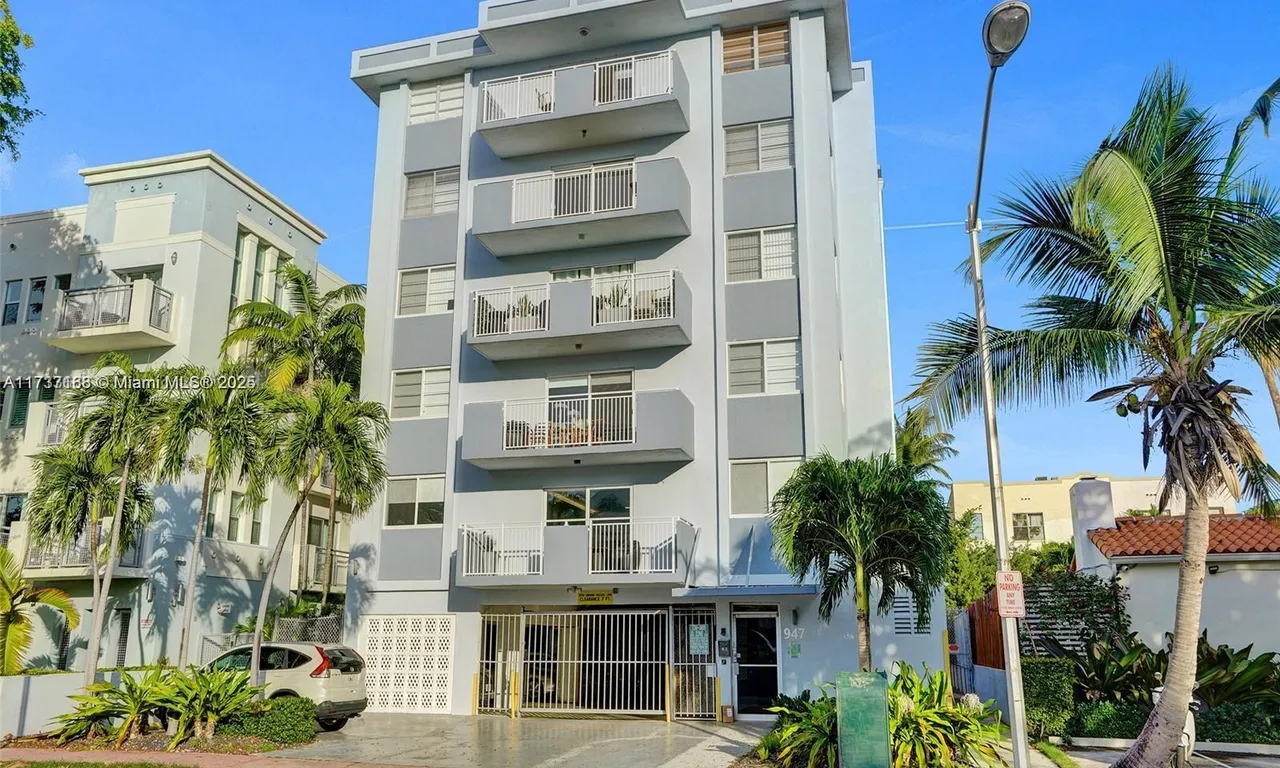 947 Lenox Ave # 205, Miami Beach FL 33139