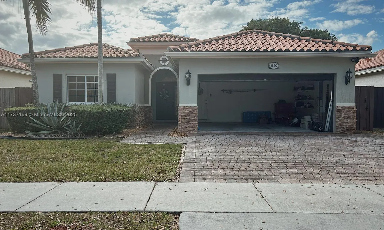1620 NE 36th Ave, Homestead FL 33033