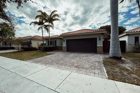 1620 NE 36th Ave, Homestead FL 33033