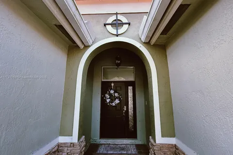 1620 NE 36th Ave, Homestead FL 33033