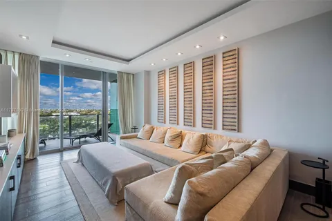 360 Ocean Dr # 602S, Key Biscayne FL 33149
