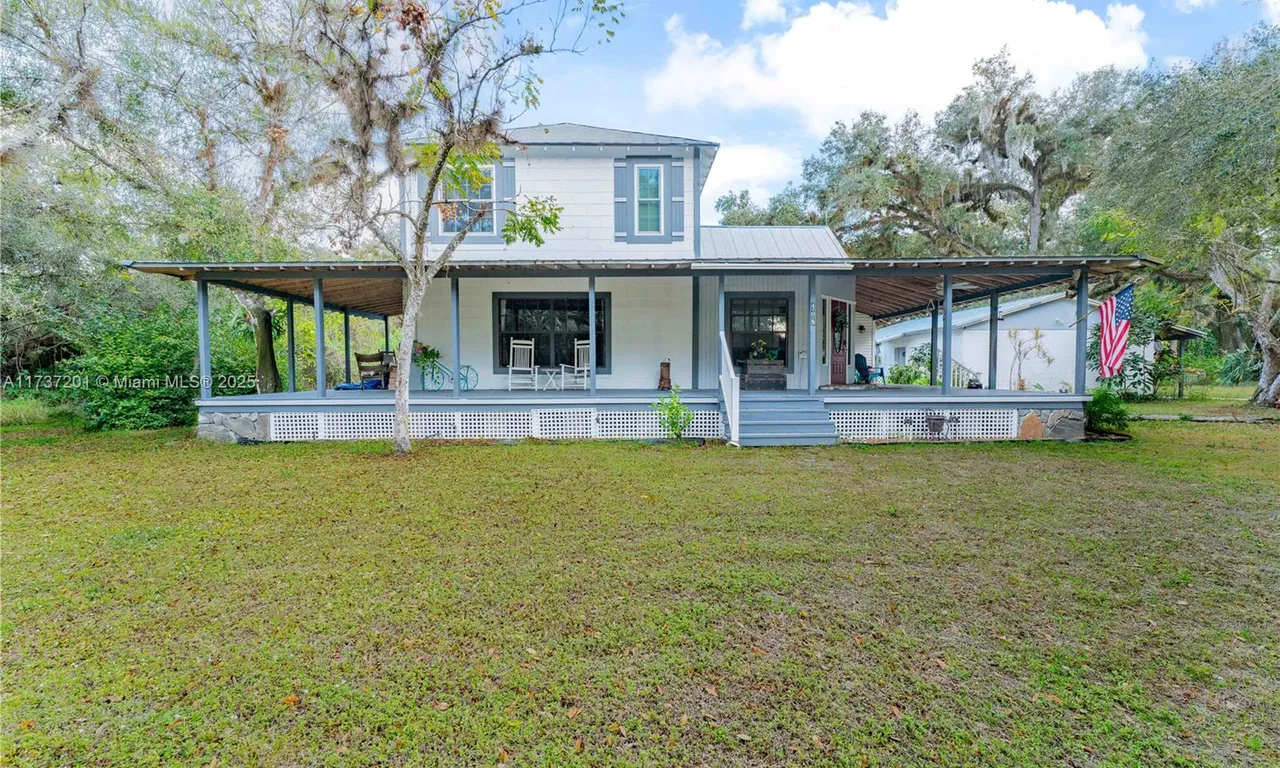 105 S Oak Street, La Belle FL 33935