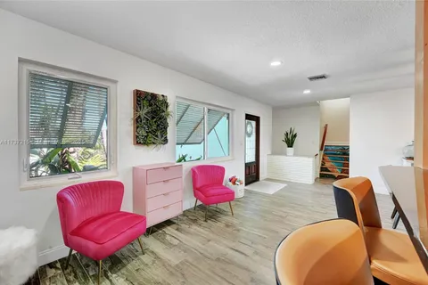 1420 Carandis Cir, Lake Clarke Shores FL 33406