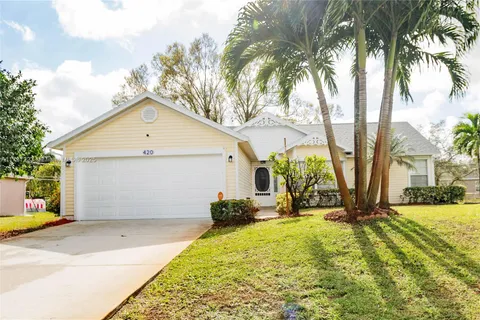 420 SW Meadow Ter, Port St. Lucie FL 34984